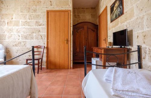 Aradeo Apartment | Top-Rated Tenuta San Trifone Giuggiola with Pool & Pet Access