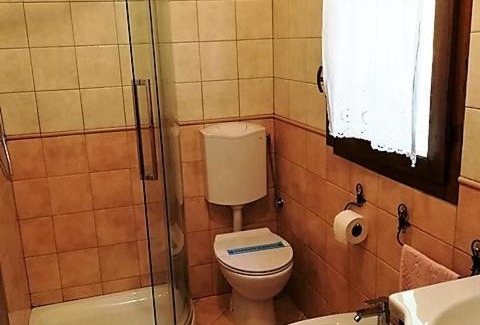 Palaia Apartment | Pet-Friendly Tenuta Santa Chiara: Rated 9/10 with Pool & Hot Tub