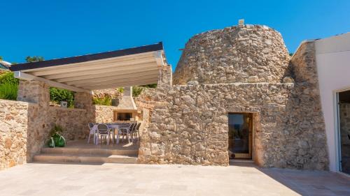 Patu Villa | Unforgettable Tenuta Scialandre 10: Oceanfront Bliss