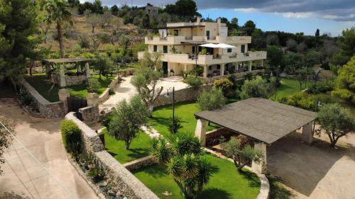 Specchia House | Oceanfront Bliss at Serra Peccatori - Guest Rated 10/10
