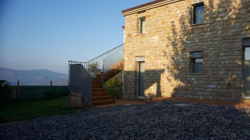 Poggio San Marcello Apartment | Tenuta Silente Loft con idromassaggio privato