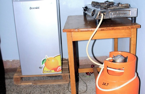 Jinja Apartment | Tenzi BnB, 2-bedroom apartment,parking,workstation,kitchen, security, Free WiFi