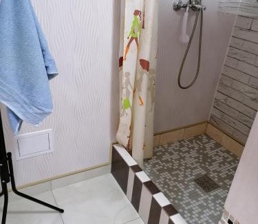 Baile Felix House | Budget-Friendly Teo Guest Rooms with Family Amenities