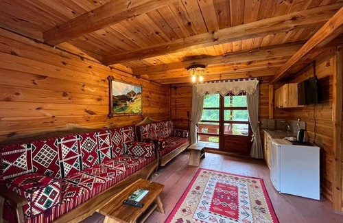 Findikli Hotel | Experience Teona Caglayan Bungalov: Family-Friendly Retreat