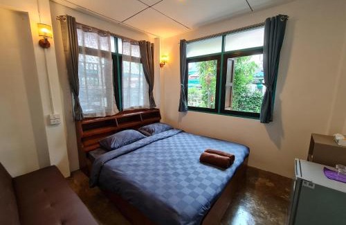 Samphao Lom House | Top-Rated Child-Friendly Stay at TepbunthomHouse Ayutthaya