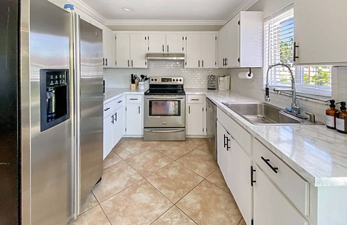 Jupiter House | Tequesta Beach House with Heated Private Pool & Ocean View