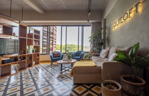 Americana Apartment | Experience Tequiloft: Your Urban Oasis with Spa & Kitchen