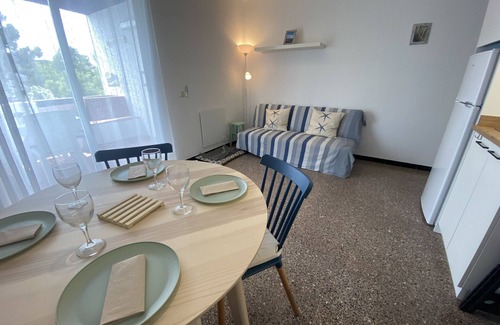Mas Pinell Apartment | Budget-Friendly TER 11D: Poolside Retreat Steps from Beach
