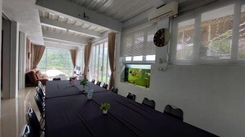 Bandung Villa | Enchanting Teras Luhur Villa & Cafe with Mountain Views