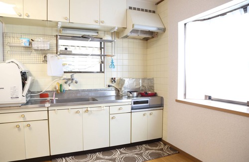 Higashisumiyoshi-ku House | Convenient Terase House with Cozy Rooms & Kitchen Access