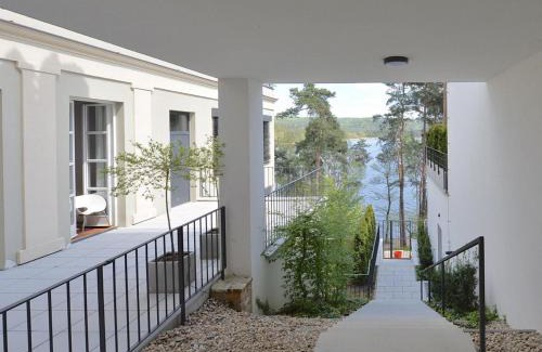Stare Splavy Apartment | Oceanfront Bliss at Terasy Mládí Máchovo jezero