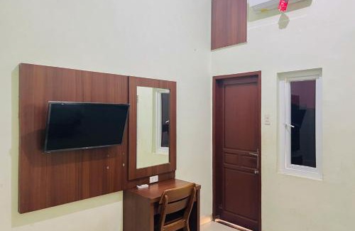 Medan Hotel | Discover Teratai Residence Mitra RedDoorz: Family Friendly Stay