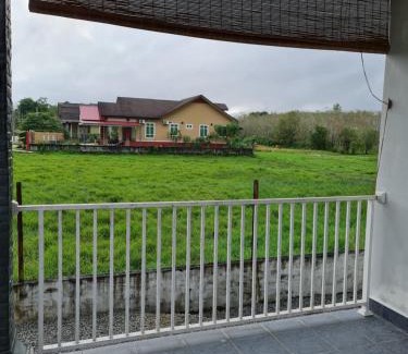 Pasir Mas House | Cozy Teratak Che Esah Guest House with Free WiFi & Netflix