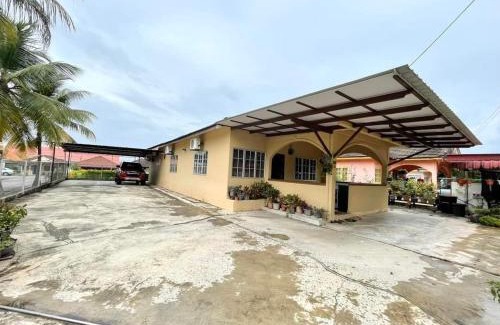 Central Seberang Perai House | Family-Friendly Teratak LS Homestay - Rated 9.6/10!