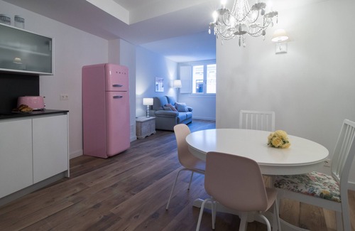 Zaragoza Old Town Apartment | Convenient Stay at TERCERO A - Plaza del Pilar Apartments