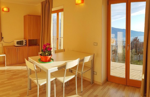 Campi Apartment | Cozy Teresa Appartamento Vista: Pet-Friendly Retreat