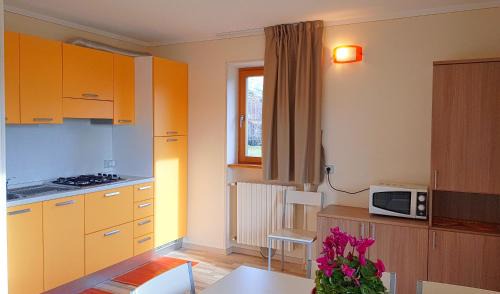 Campi Apartment | Scenic Lake View Apartments at Teresa Campi by Gardadomusmea