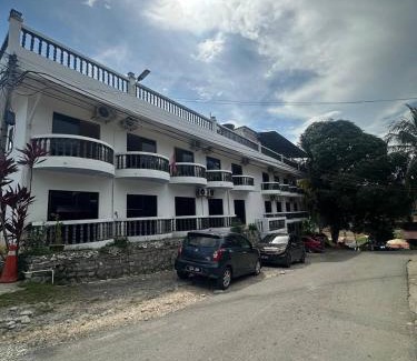 Kuala Tahan House | Budget-Friendly Teresek View Motel with Family Amenities