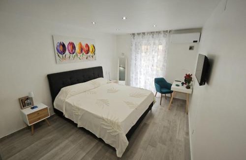 Monreale Apartment | Inviting Teresita: Family-Friendly Stays with Breakfast