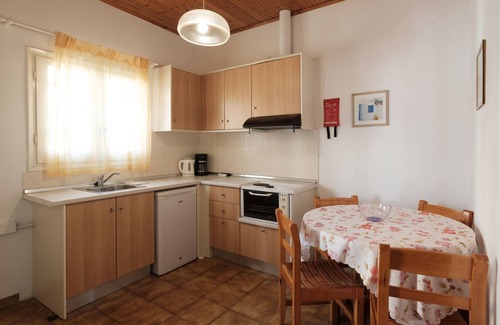 Acharavi Apartment | Beachside Tereza Apartments with Pool and Breakfast Included