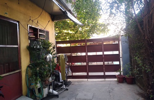 Taytay Apartment | Budget-Friendly TerisitaPlace Otél: Family and Breakfast Haven