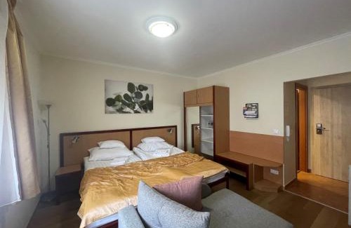 Hajduszoboszlo Apartment | Family-Friendly Retreat at Termál Schmitz Apartmanok B5