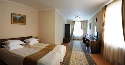 Nyzhnje Solotvyno Resort | Relax at Termal Star Complex with Hot Tub & Family-Friendly Amenities