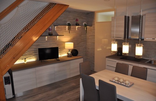 Terme Catez House | Relax at Terme Čatež - Apartment Sonce with Spa & Pool