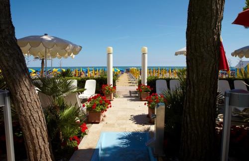 Jesolo Hotel | Beautiful Termini Beach Hotel & Suites with Oceanfront Bliss