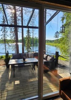 Rovaniemi Villa | Discover Ternu Minivilla: Pet-Friendly with Ocean Views