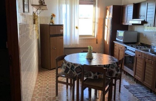 Rosolini House | Top-Rated Ternulla Guesthouse: Family and Pet Friendly Stay