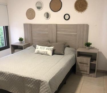 Villa Icho Cruz Apartment | Terra Bella PA