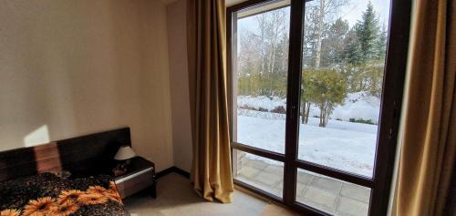Razlog Apartment | Discover Terra Complex-D4: Golf & Skiing Retreat Awaits