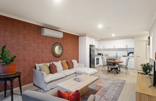 Bassendean Apartment | Bright Urban Oasis Getaway: Pet-Friendly & Family Ready
