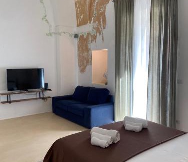 Collepasso House | Cozy Terra di Mezzo Apartment - A Great Value Stay!
