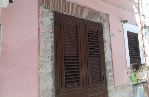 Capaci House | Pet-Friendly Comfort at Terra e Mare: Rated 8.5/10