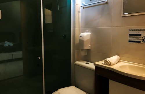 Foguete Hotel | Relax at Terra Nova Cabo Frio by the Beach with Pool