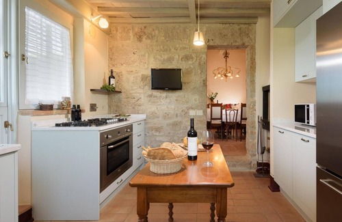 Sarteano Villa | Relax at Terra Quercus 7: Family-Friendly in Sarteano