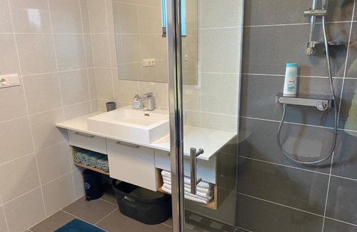 Sarvar Apartment | Oceanfront Terra Toscana Apartman - Rated 9.5/10 by Guests
