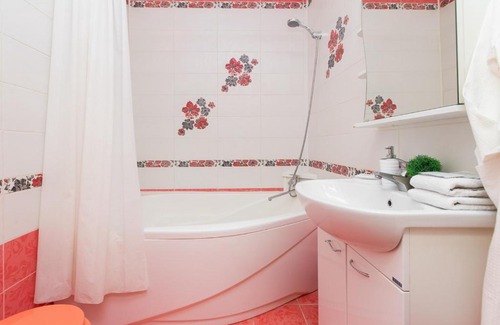 Chelyabinsk Apartment | Discover Terrace Братьев Кашириных - Rated 9/10 by Guests