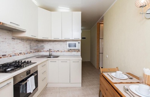 Chelyabinsk Apartment | Top-Rated Stay at Terrace Воровского - Guest Rated 9/10