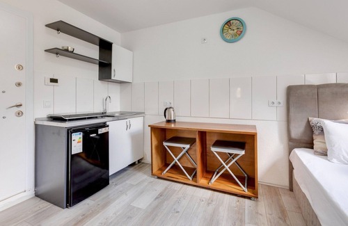 Oberhausen Apartment | Cozy Oberhausen Apartment with Terrace and Breakfast Included