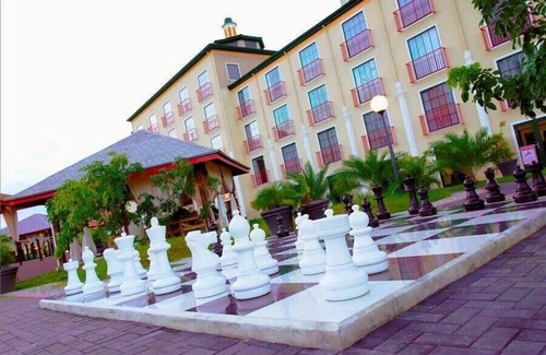 Paramaribo Apartment | Scenic Terrace Garden Views Near Serene Mangrove Forest