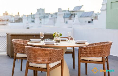 Old Town Apartment | Pet-Friendly Terrace Home by Cadiz Time - Rated 9.5/10!