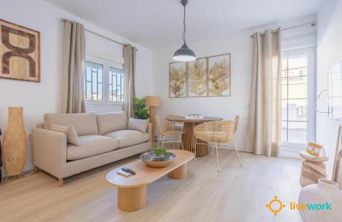 Old Town Apartment | Pet-Friendly Terrace Home by Cadiz Time - Rated 9.5/10!