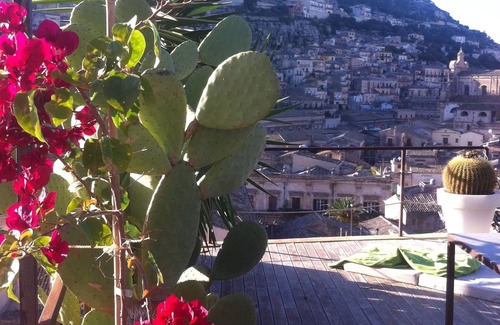 Modica House | Terrace Nunziatella: Breathtaking Views Await You