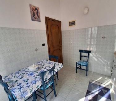 Cinque Terre Apartment | Terrace on the green