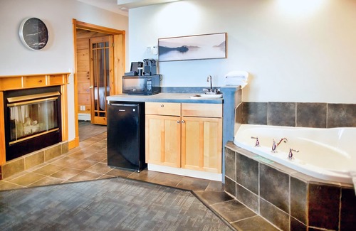 Callander Hotel | Eco-Friendly Terrace Suites with Spa and Family Amenities