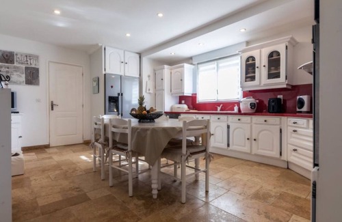 Terrasson-la-Villedieu House | Beautiful Villa with Pool and Scenic Hilltop Views
