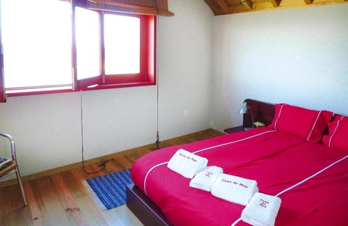 Vila Cha House | Inviting Terraced House Vila Chã - Perfect for Families